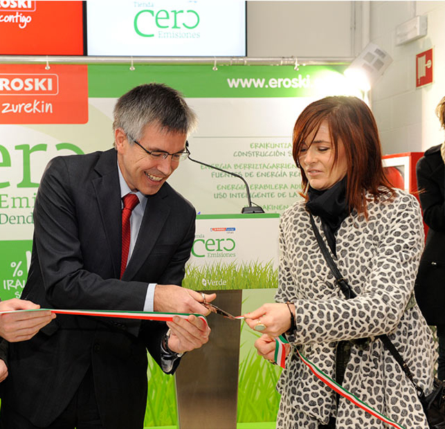 Inauguració de botiga ecosostenible d'EROSKI.