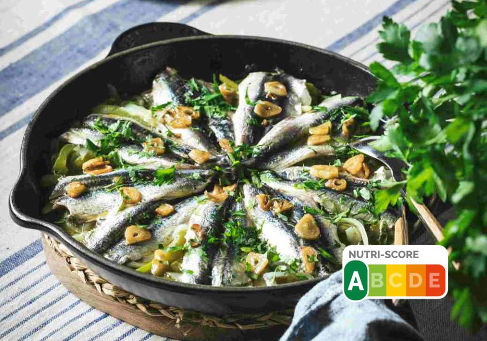 Font amb anxoves cuinades amb all i julivert, acompanyada del distintiu Nutri-Score A.